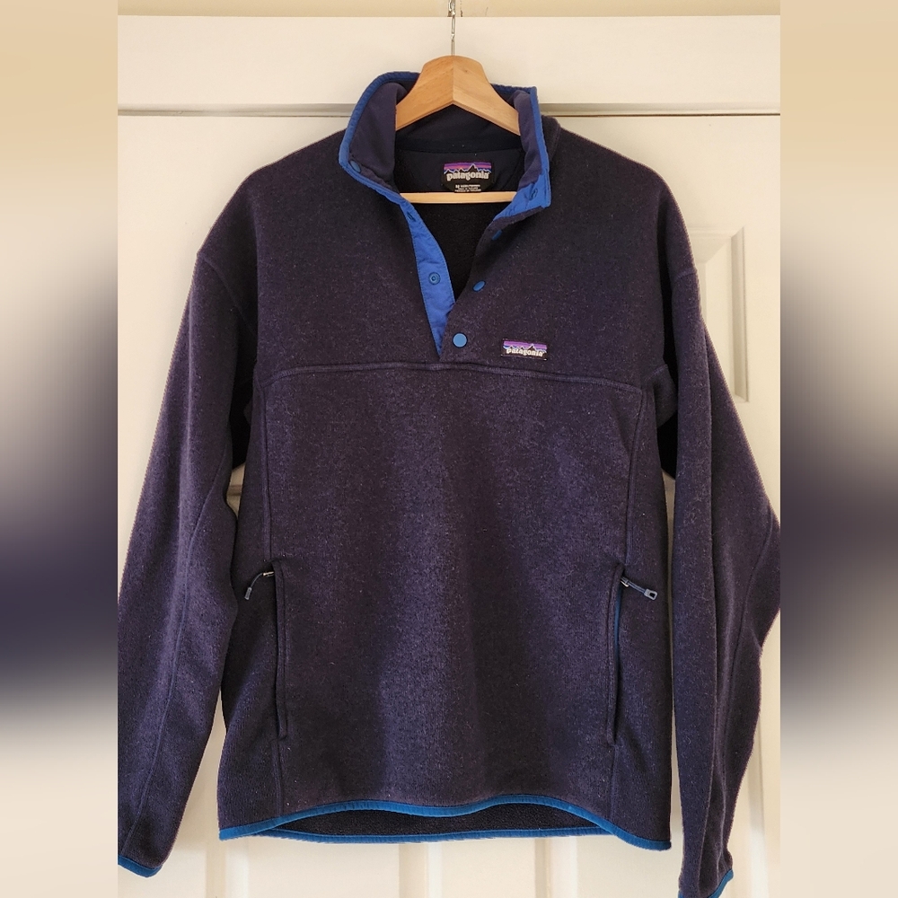 Patagonia Men's Navy and Blue Fleece
